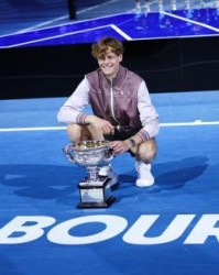 辛纳澳网夺冠复制德约轨迹 男网开启00后新时代？