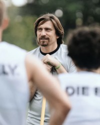 艾禾斯堡主帅：大多数球员都恢复状态，纽伦堡绝对是强劲的对手