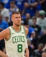 波津：我一直是那种能融入任何体系的球员 现在变得更高效了