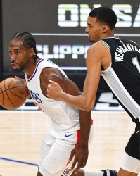 开云官网-伦纳德表现比肩SGA&amp;文班&amp;约基奇 谁都不会想在季后赛首轮面对快船