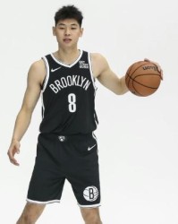 和天才高中生抢机会 崔永熙感觉NBA季前赛很爽