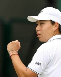 中国金花温网首轮7进2 王欣瑜白卓璇迎温网首胜