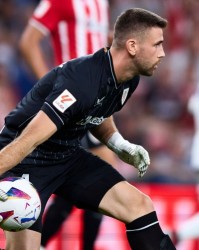 西蒙：海外踢西甲不尊重球迷 尼科续约证明毕巴也能出世界级球员