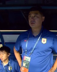 开云体育官网-韩鹏：克雷桑、郑铮和高准翼能否出场待定，年轻球员还没达到预期